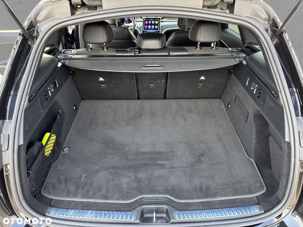 Mercedes-Benz GLC - 25