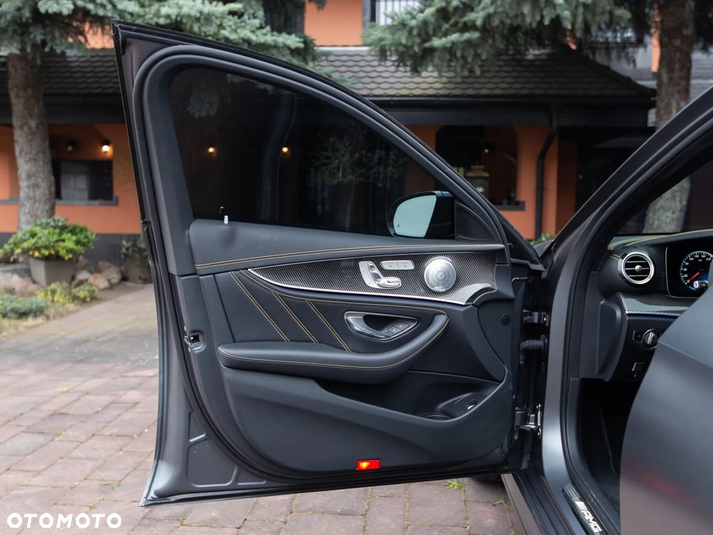Mercedes-Benz Klasa E AMG 63 S 4-Matic+ - 11