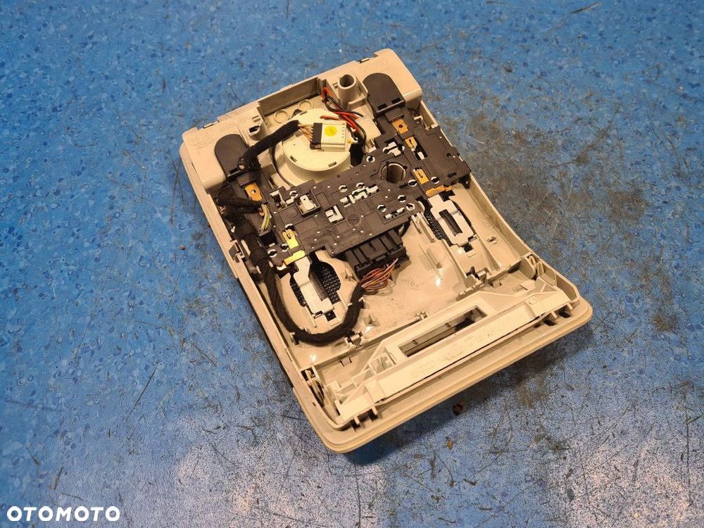 AUDI A4 B7 LAMPKI WEWNĘTRZNE 8E0947565 - 7