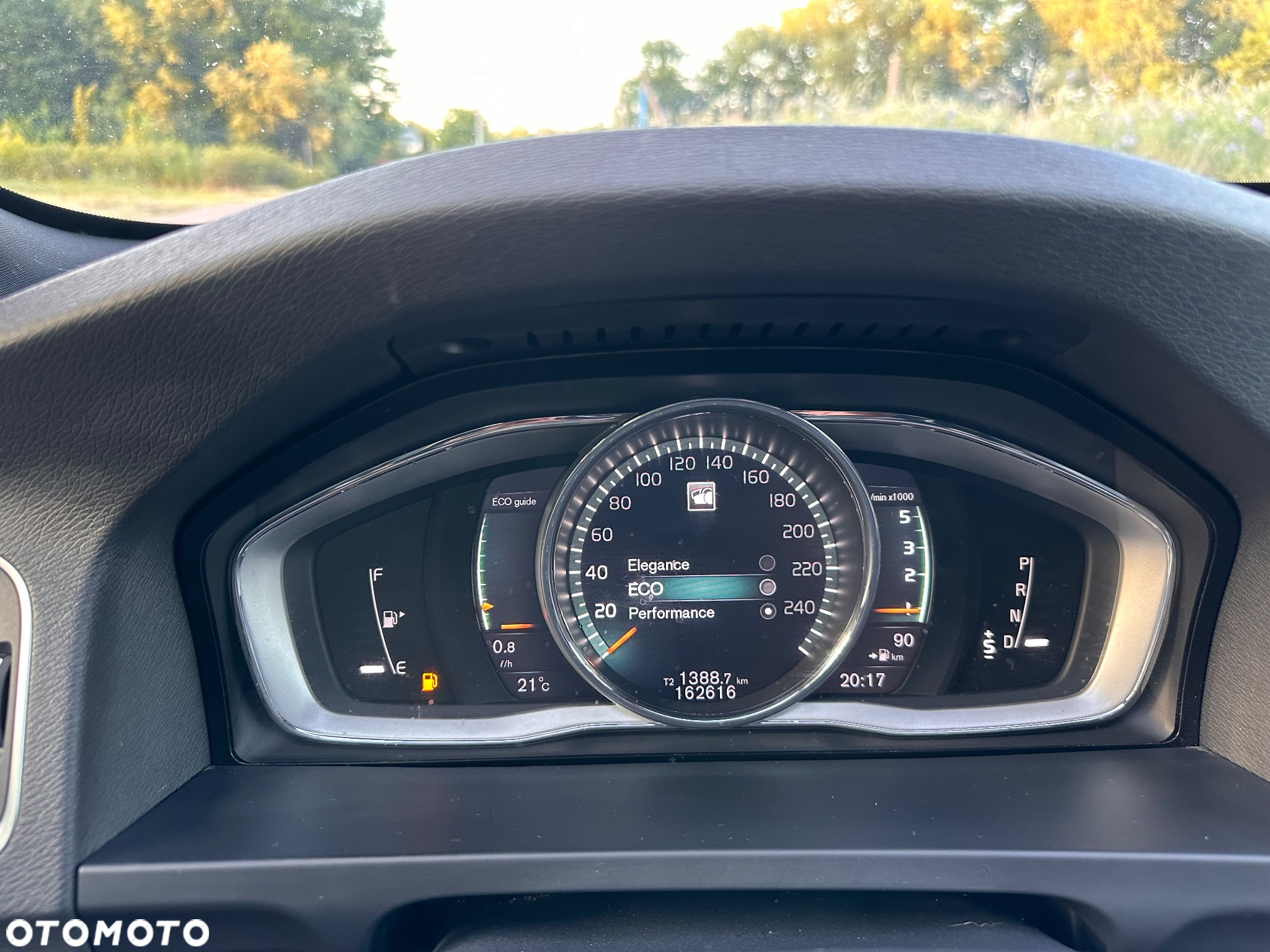 Volvo V60 D4 Drive-E R-Design Momentum - 35