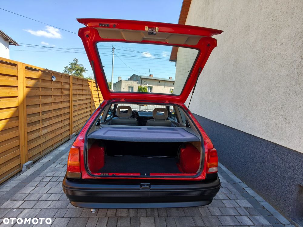 Opel Kadett 1.4 LS - 34