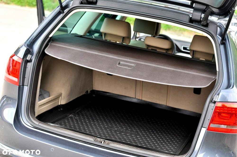 Volkswagen Passat Variant - 11