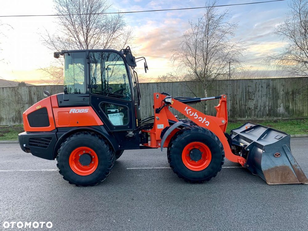 Kubota R085 - 7