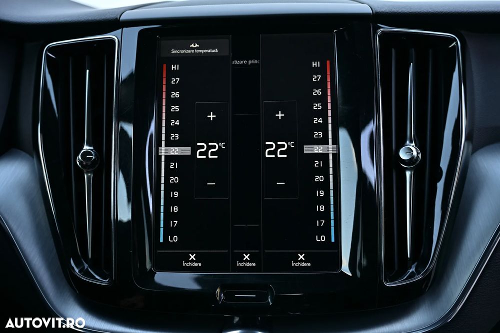 Volvo XC 60 D5 AWD Geartronic Momentum - 27