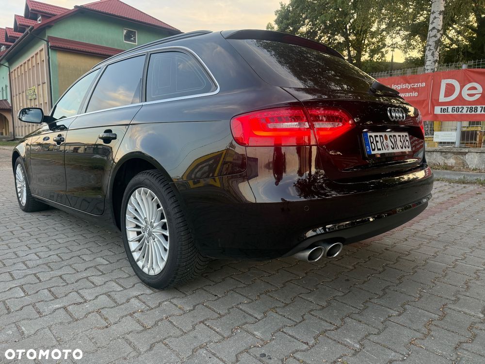 Audi A4 Avant 2.0 TDI DPF clean diesel multitronic Attraction - 11