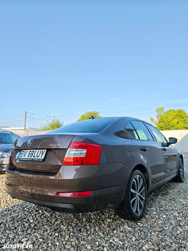Skoda Octavia 2.0 TDI (Green tec) DSG Ambition - 6