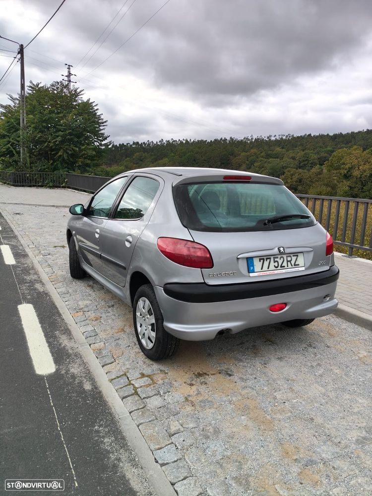 Peugeot 206 1.1 XR - 3