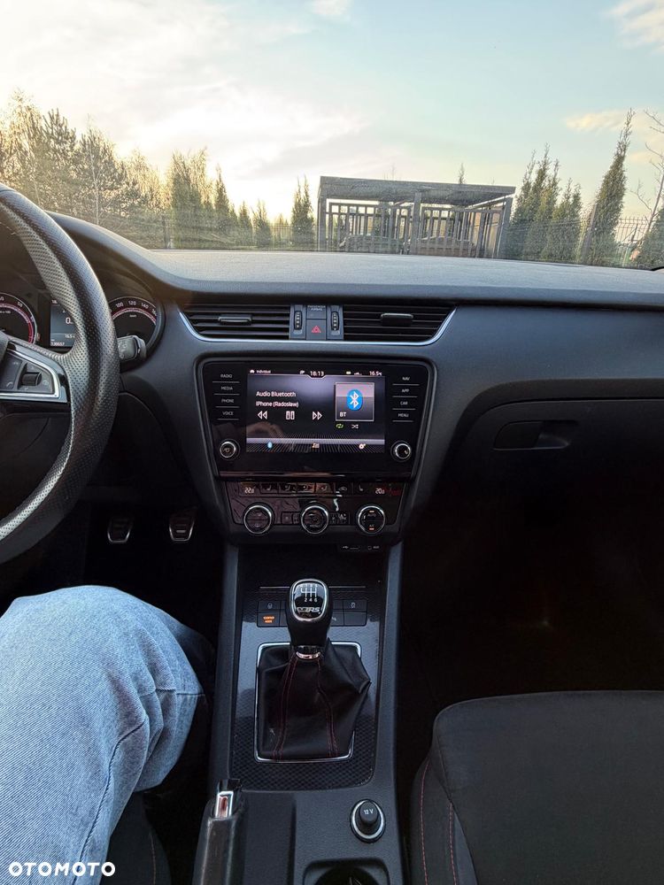 Skoda Octavia 2.0 TSI RS - 21