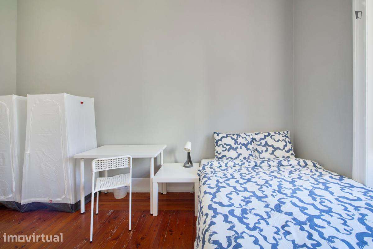 Quarto - localizado em Entrecampos Lisbon - Grande imagem: 3/52