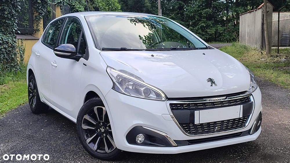 Peugeot 208 BlueHDi 100 Allure - 2