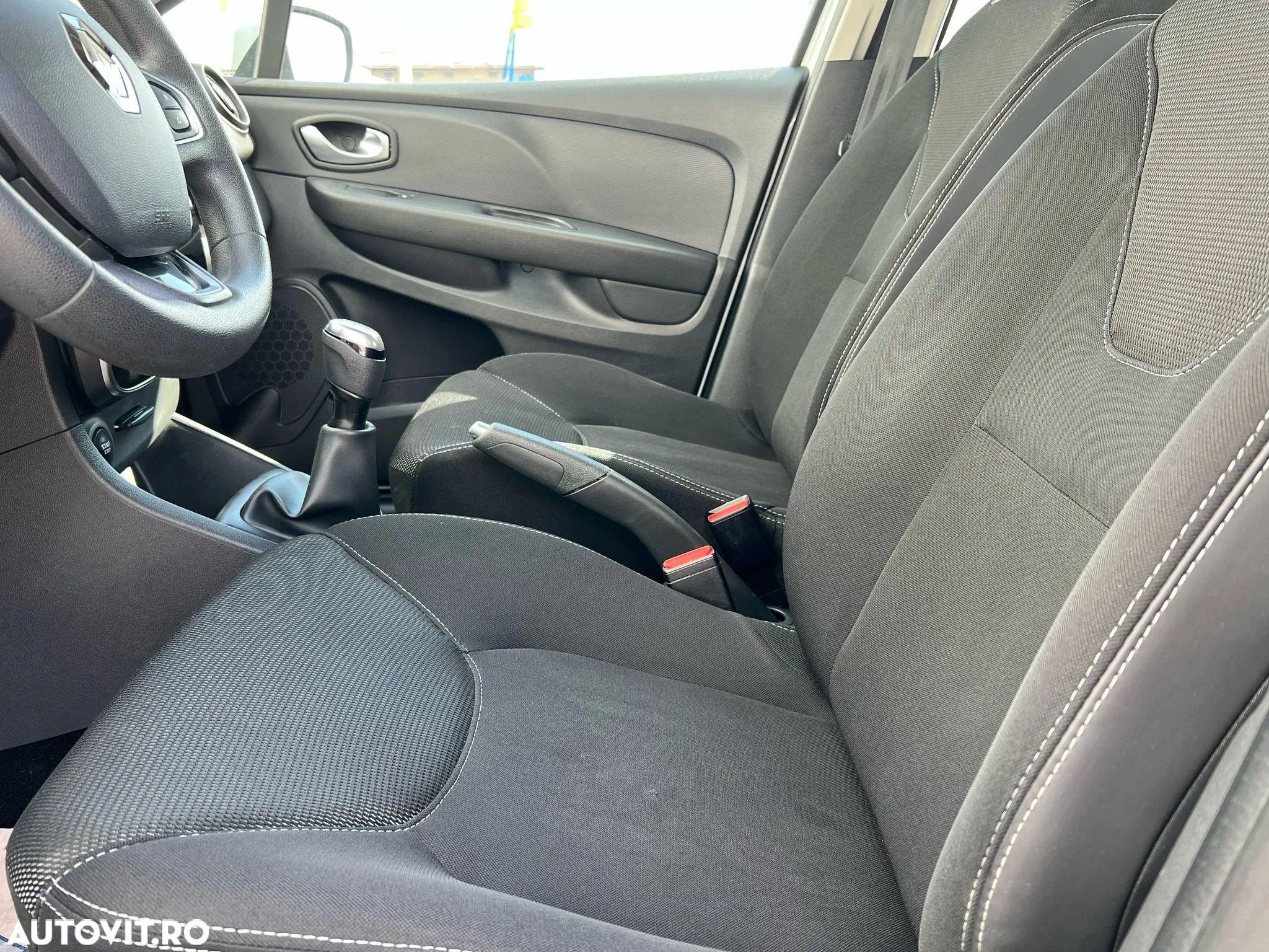 Renault Clio Estate TCe Life Evo - 10