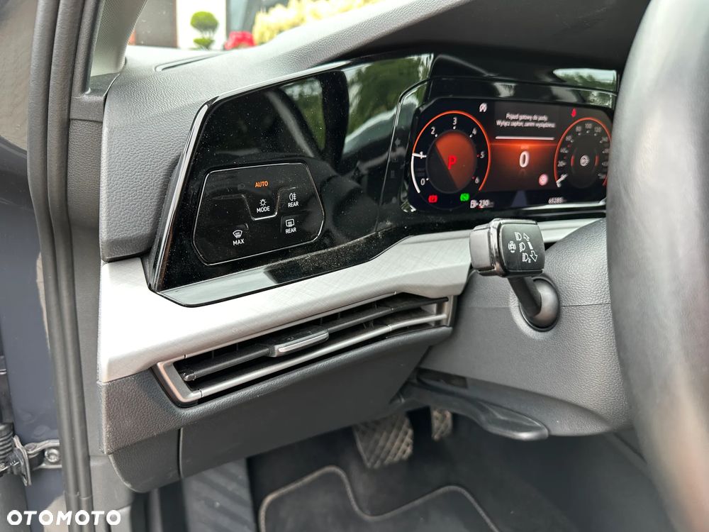 Volkswagen Golf - 18