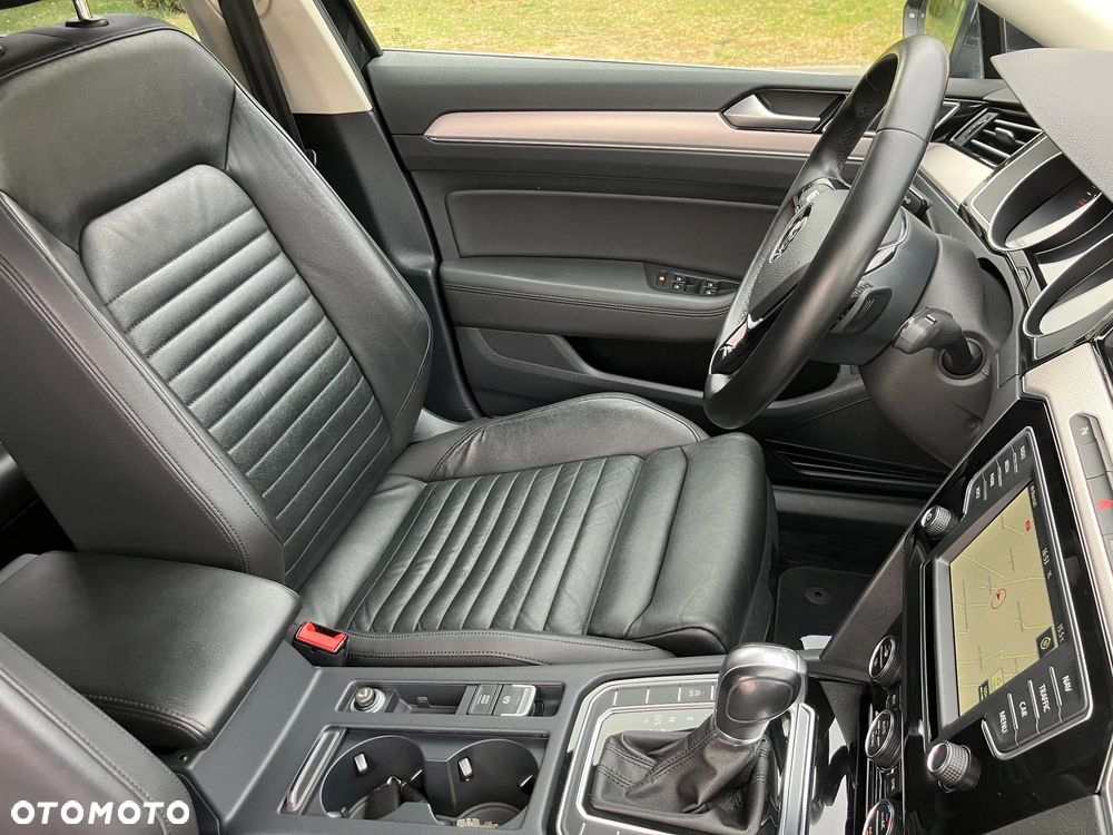 Volkswagen Passat 2.0 TDI (BlueMotion Technology) DSG Highline - 39