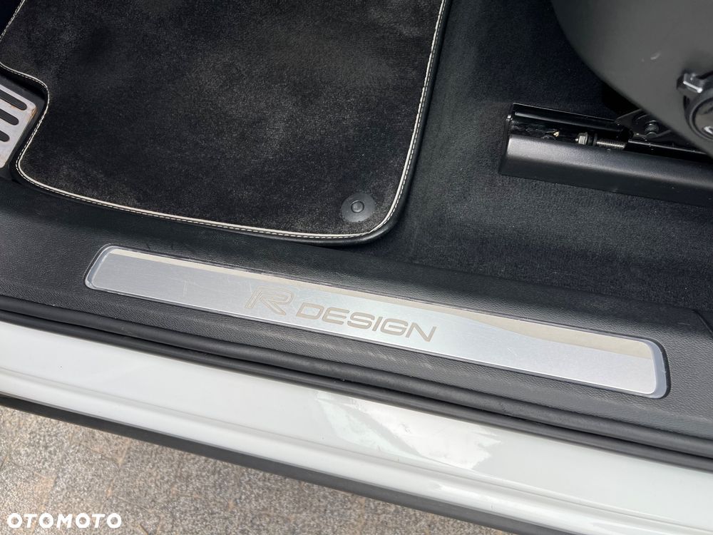 Volvo XC 60 D4 AWD R-Design - 26