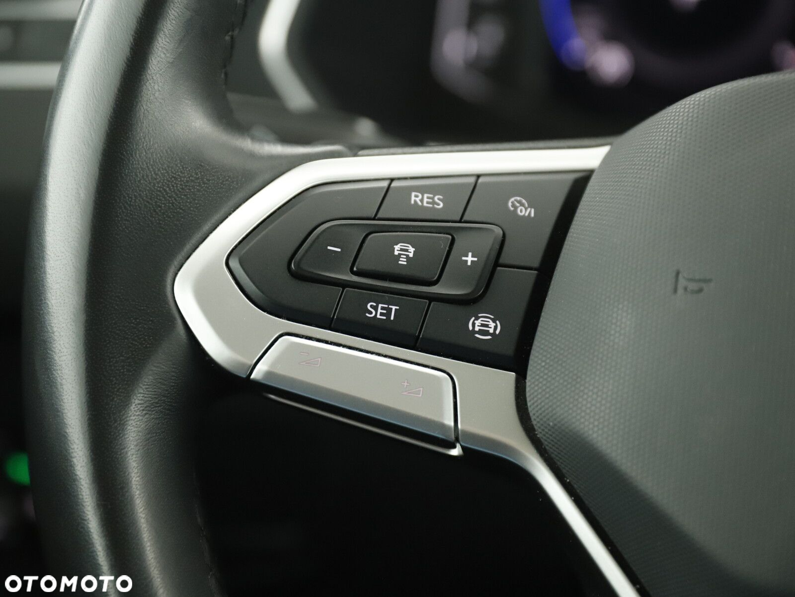 Volkswagen Tiguan - 17