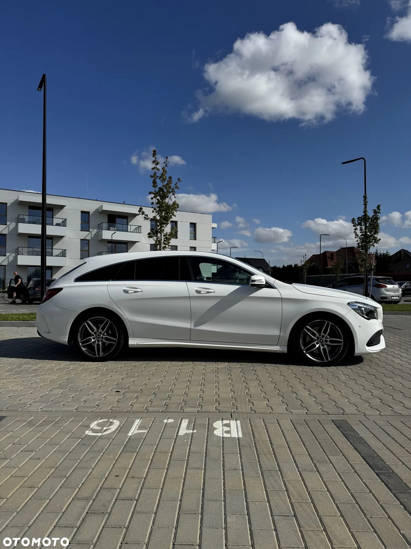 Mercedes-Benz CLA 220 4-Matic AMG Line - 23