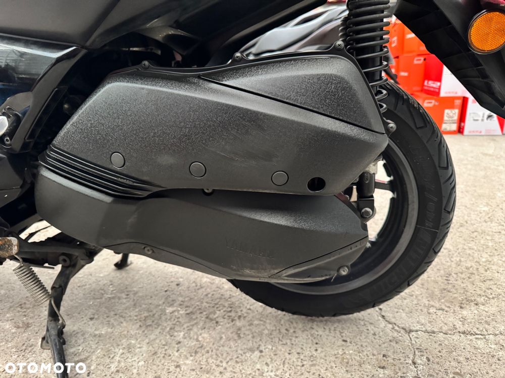 Yamaha X-max - 16