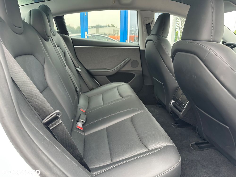 Tesla Model 3 - 13