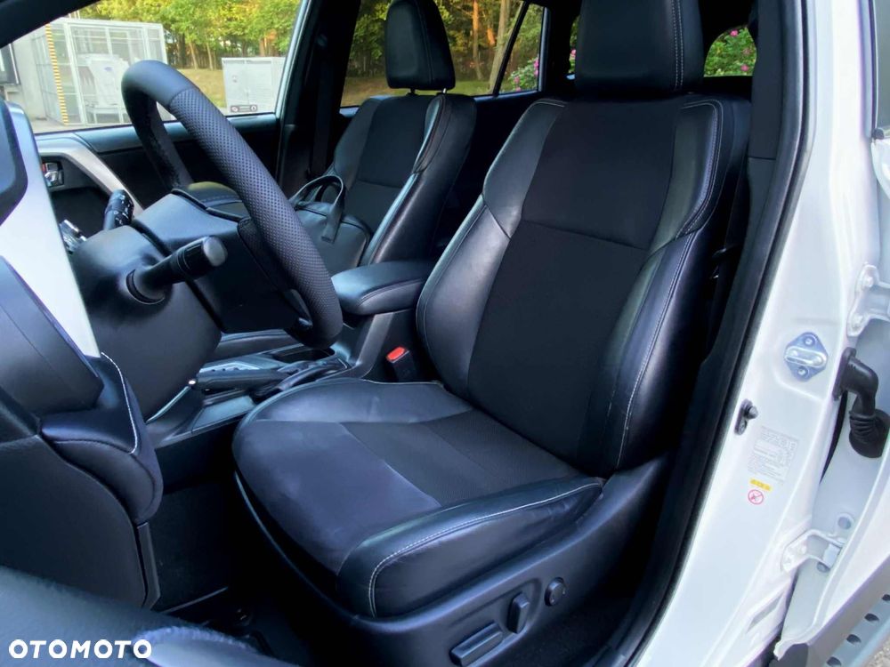 Toyota RAV4 Hybrid Premium 4x2 - 27