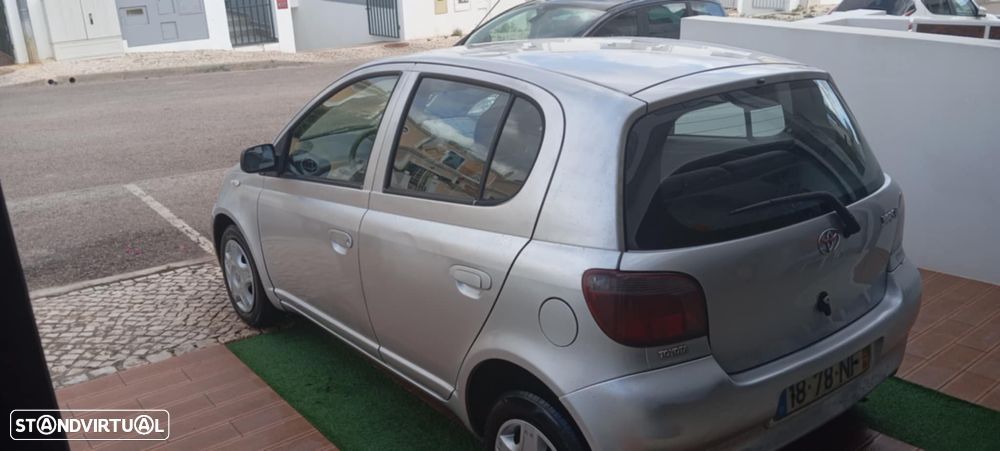 Toyota Yaris 1.0 Terra DA - 3