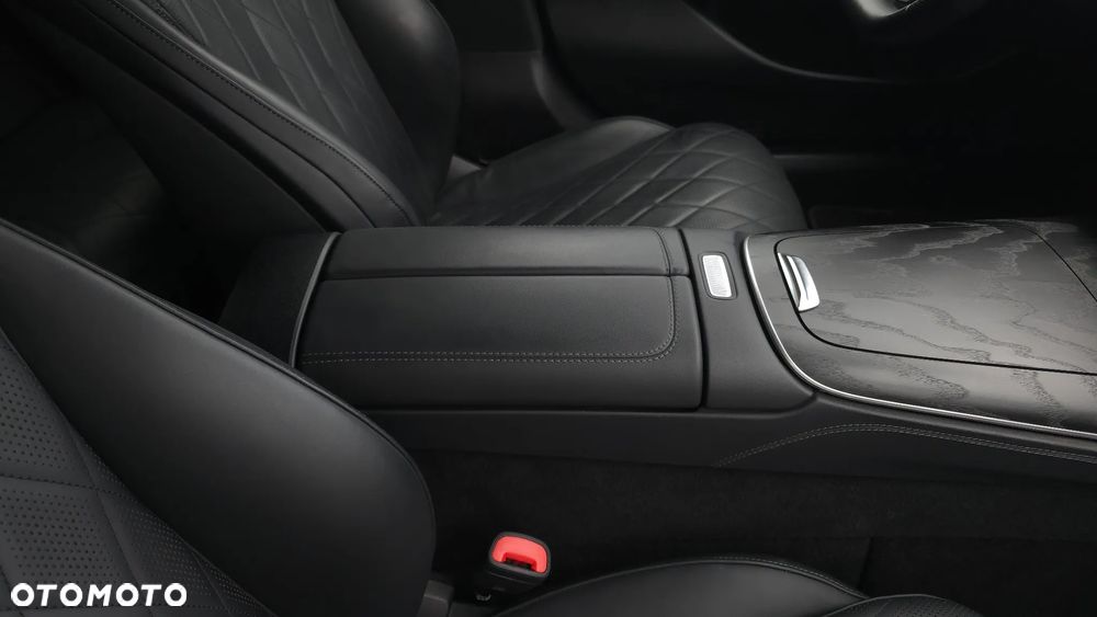 Mercedes-Benz Klasa E 220 d 4-Matic AMG - 29