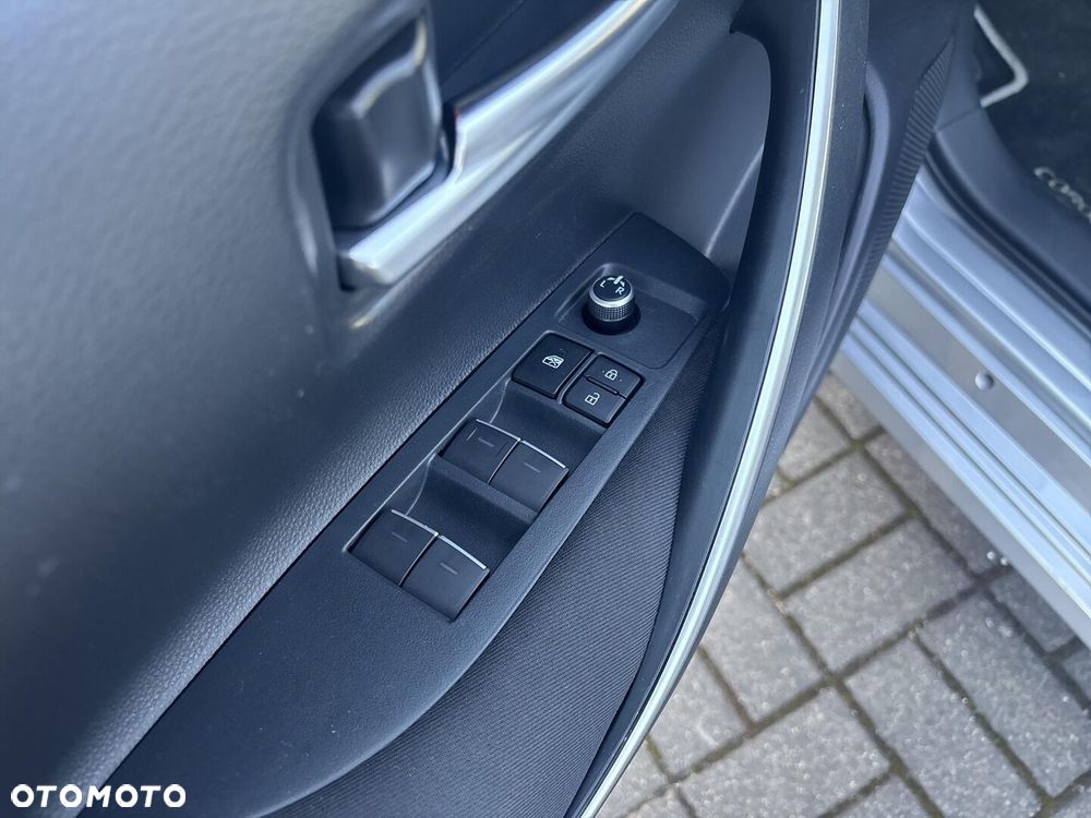 Toyota Corolla 1.8 Hybrid Comfort - 18