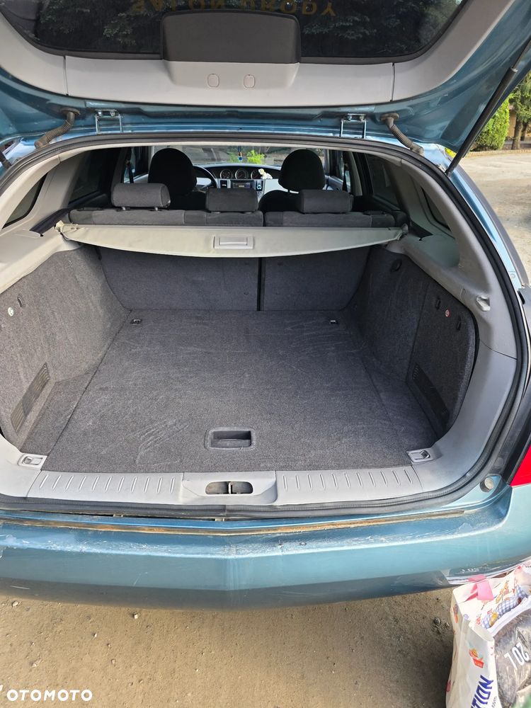 Nissan Primera Traveller 1.8 visia - 11