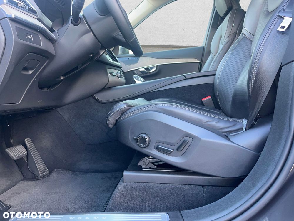 Volvo XC 90 - 5