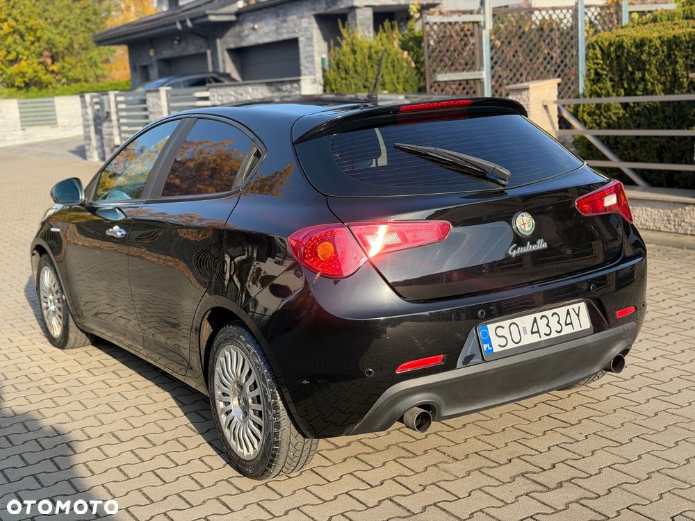 Alfa Romeo Giulietta 2011 photo 5