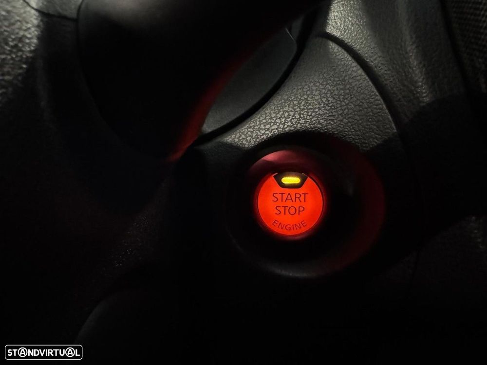 Nissan Juke 1.6 DIG-T Nismo RS - 33