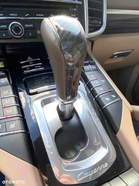 Porsche Cayenne Diesel Platinum Edition - 31