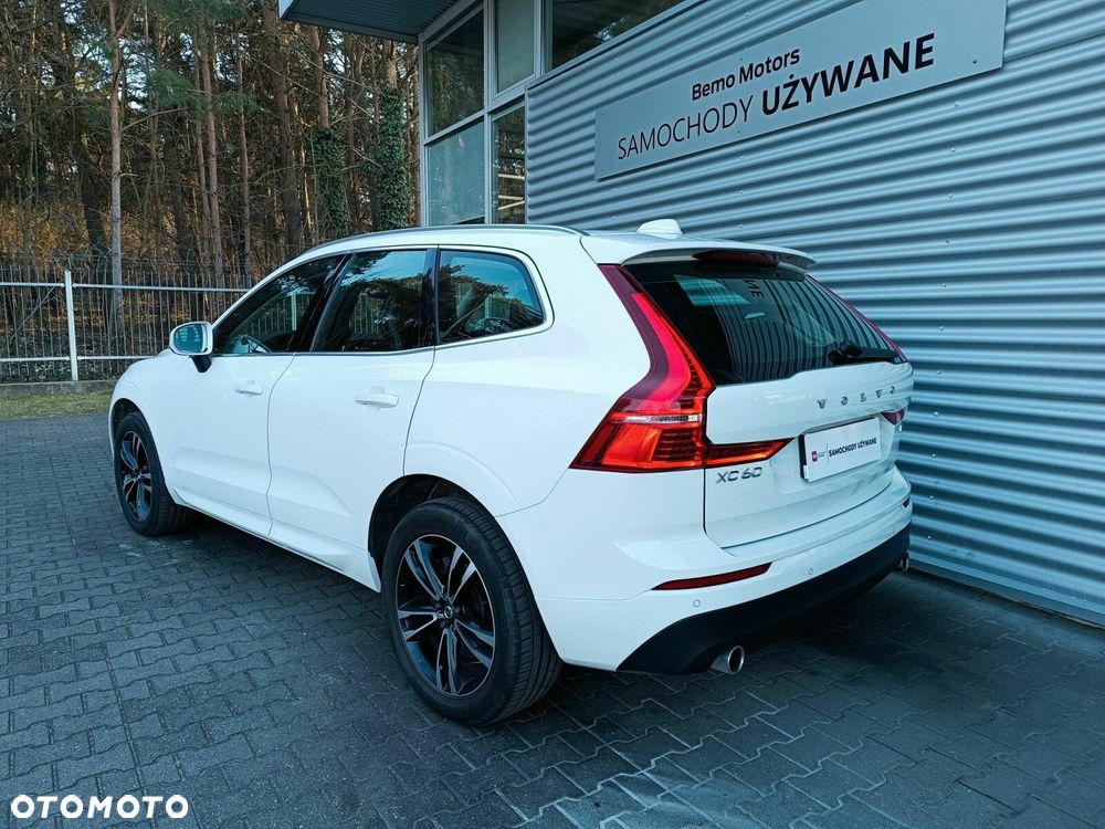 Volvo XC 60 T4 Momentum Pro - 5