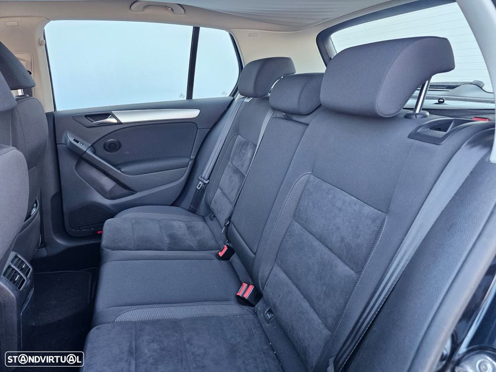 VW Golf 1.6 TDi Highline - 7