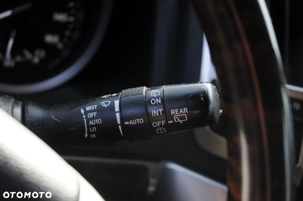 Toyota Land Cruiser - 23