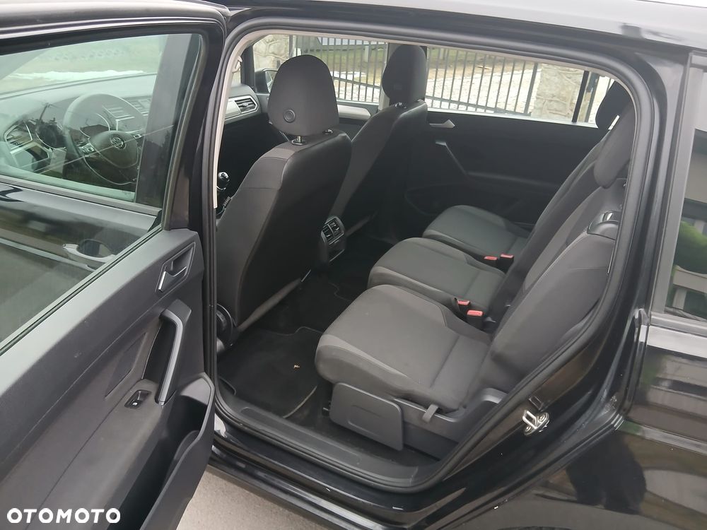 Volkswagen Touran 1.6 TDI BMT Comfortline - 23