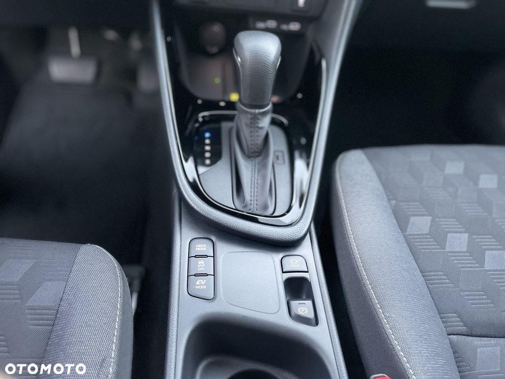 Toyota Yaris Hybrid 1.5 Style - 18