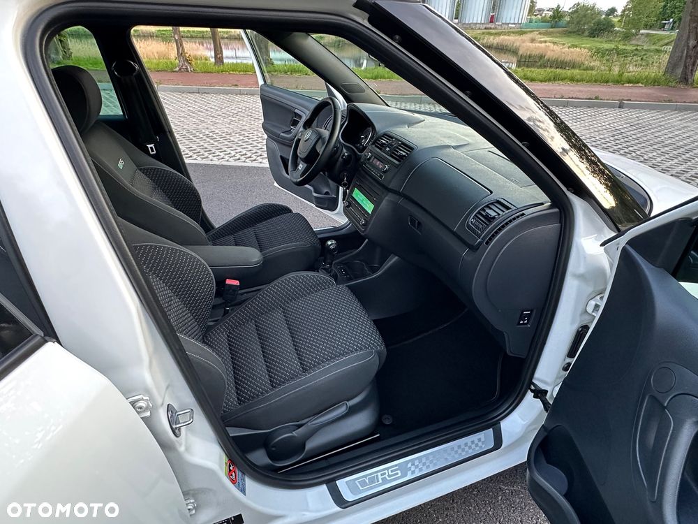 Skoda Fabia 1.4 TSI DSG RS - 24