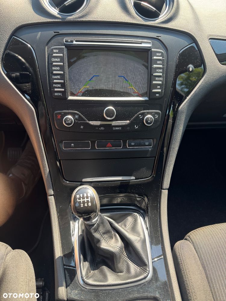 Ford Mondeo 1.6 T Gold X Plus - 17