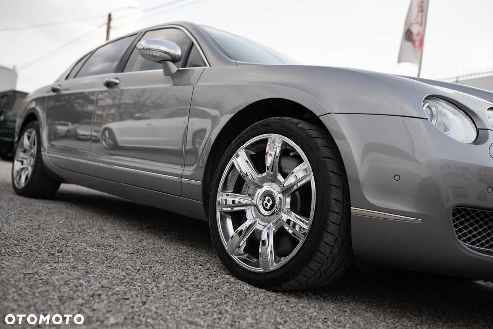 Bentley Flying Spur - 3