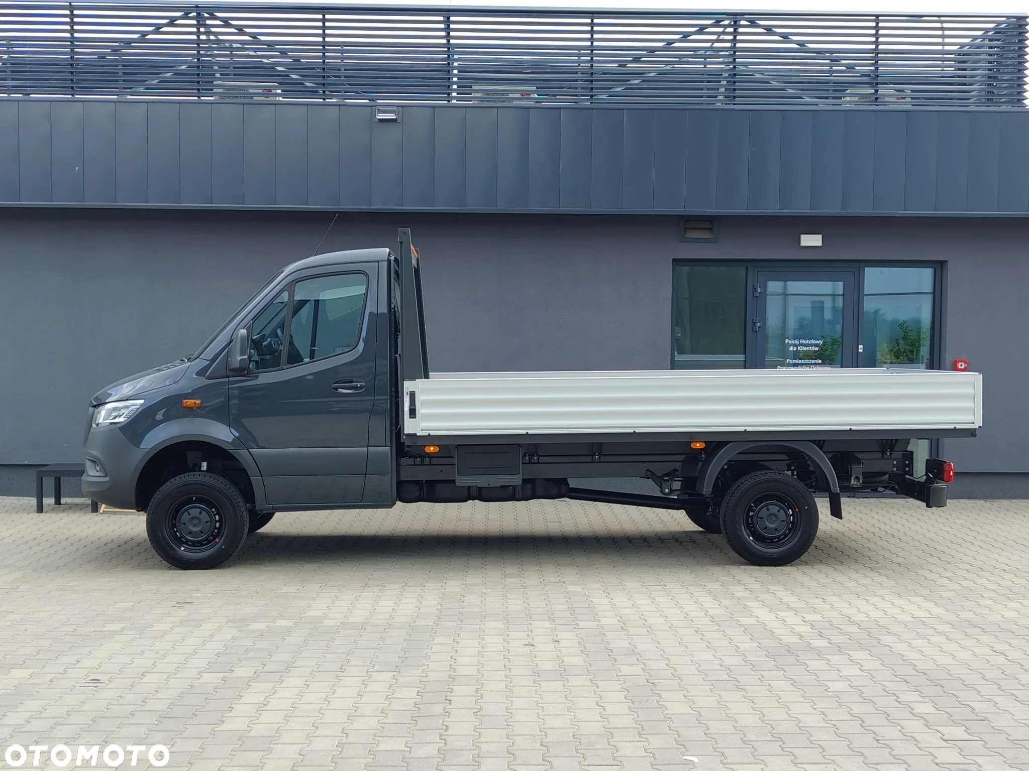 Mercedes-Benz Sprinter - 2
