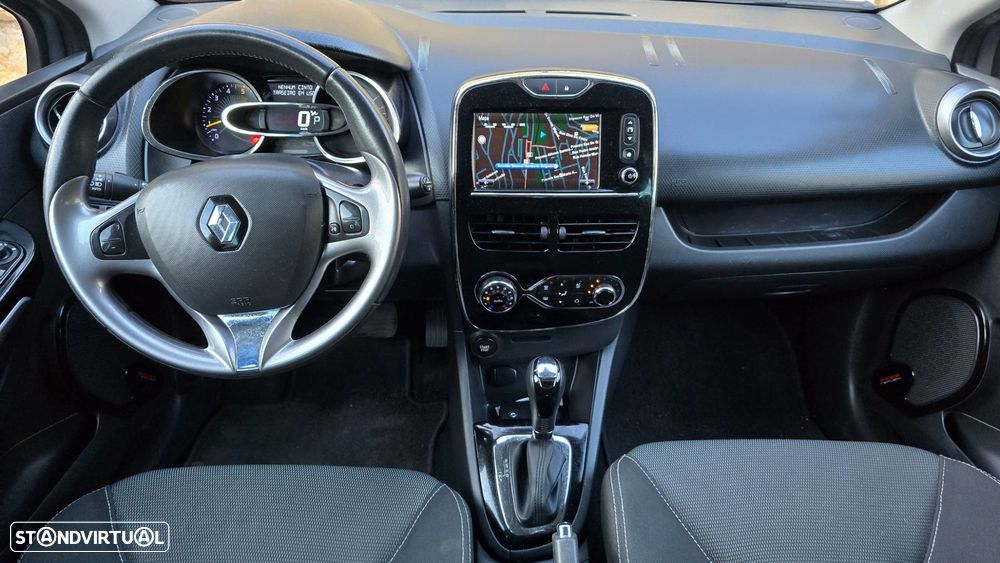 Renault Clio Sport Tourer - 11