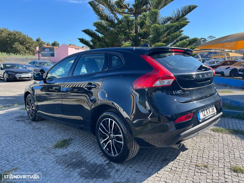 Volvo V40 2.0 D3 Momentum - 9