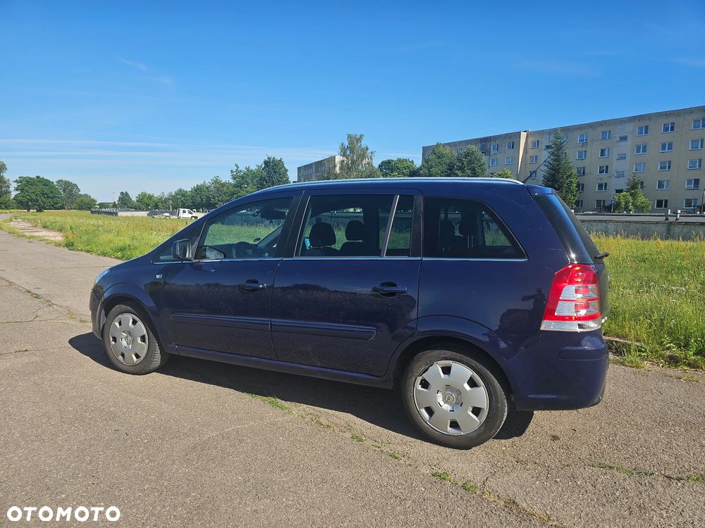 Opel Zafira 1.6 Cosmo - 4