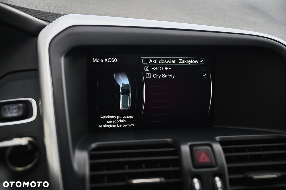 Volvo XC 60 D4 Geartronic Summum - 33