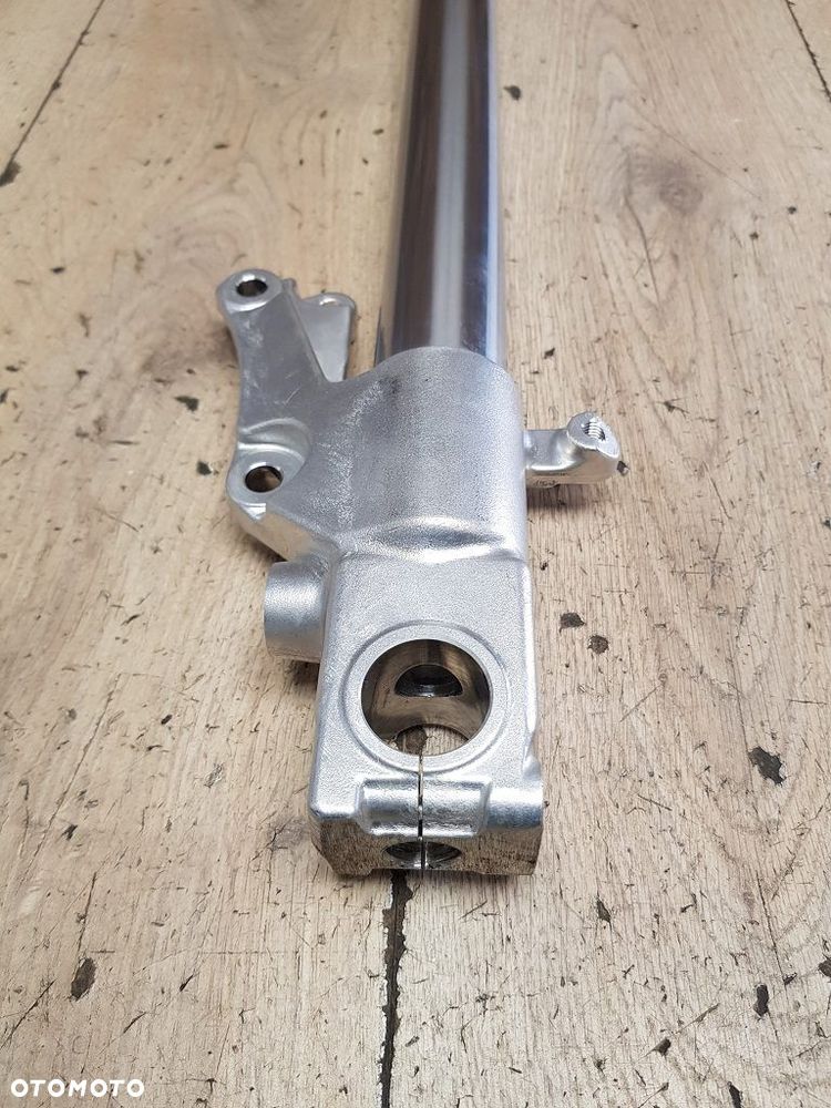Rura laga kopyto Suzuki GSX-R 750W  51110-17E20 - 3