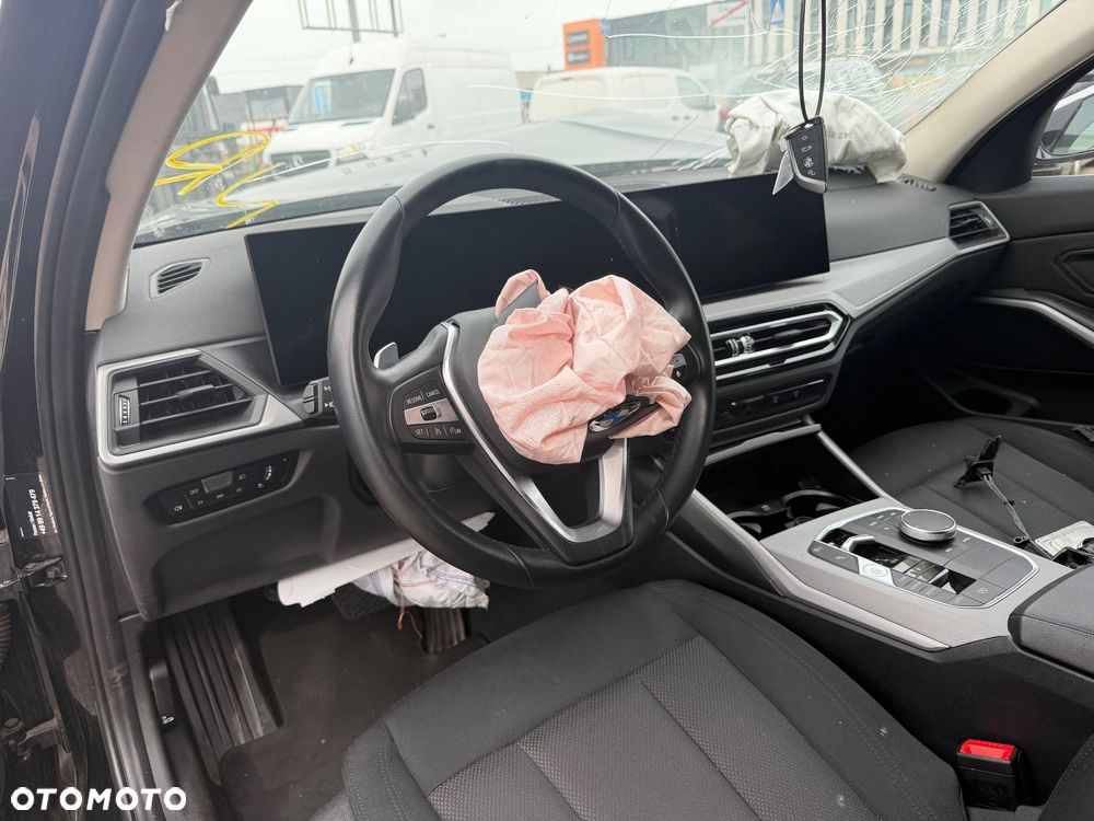 BMW Seria 3 318d mHEV - 11