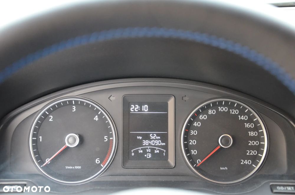 Volkswagen Caravelle - 24