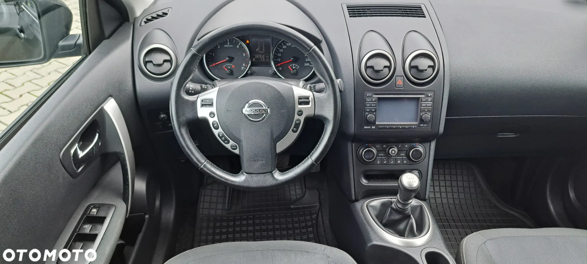 Nissan Qashqai - 22