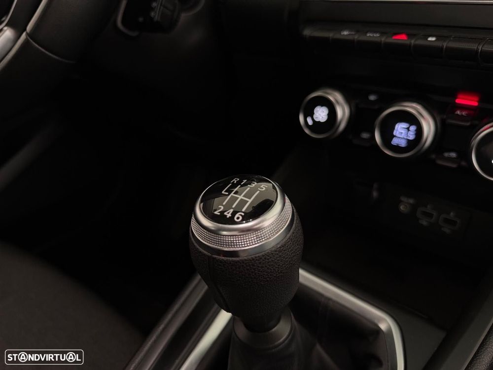 Renault Clio 1.0 TCe Techno - 9