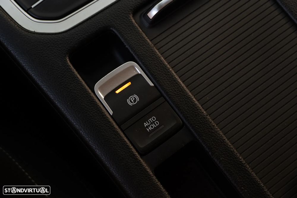 VW Passat Variant 1.6 TDI SCR DSG Business - 25